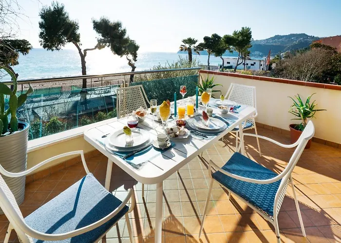 Luxury Beachfront Apartment Taormina Pool And Parking