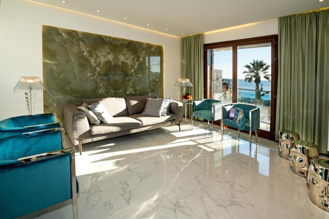 Luxury Beachfront Pool And Parking