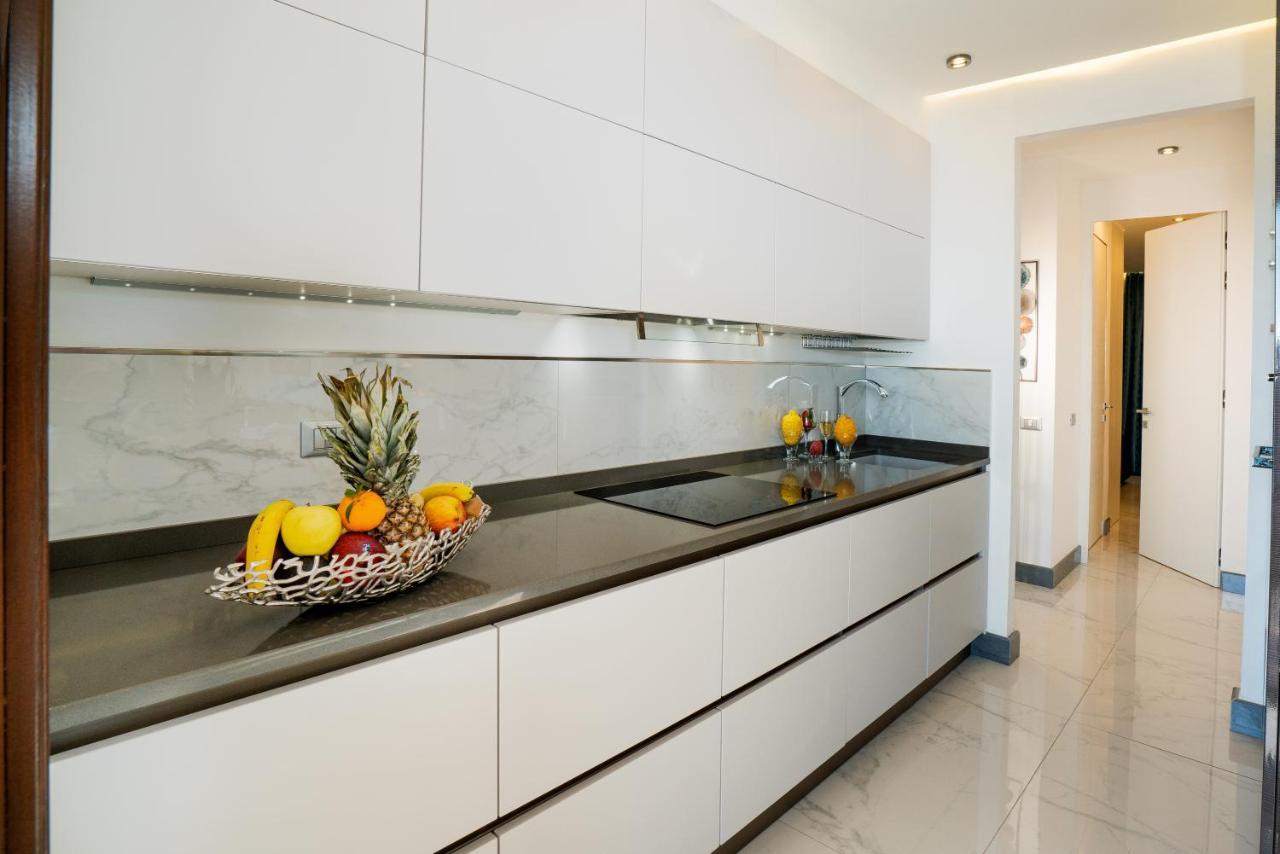 Apartment Luxury Beachfront Pool And Parking *