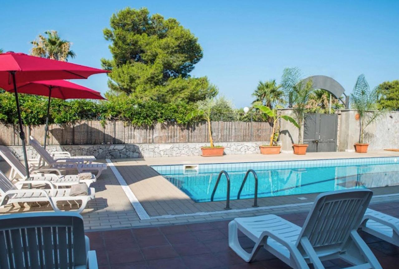 Appartement Luxury Beachfront Pool And Parking *