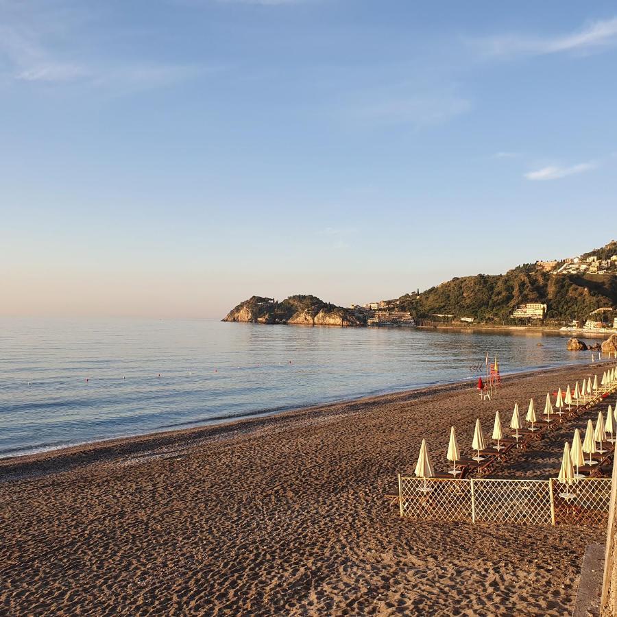 Appartement Luxury Beachfront Pool And Parking